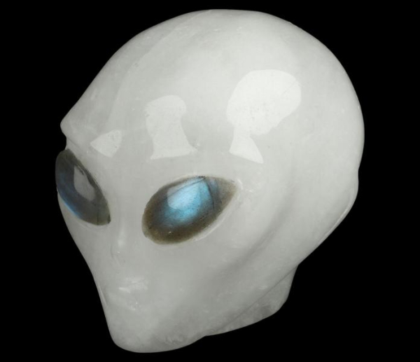 Alien Skull Bergkristall